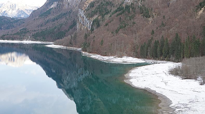 impassable coat on the south of the Klöntalersee